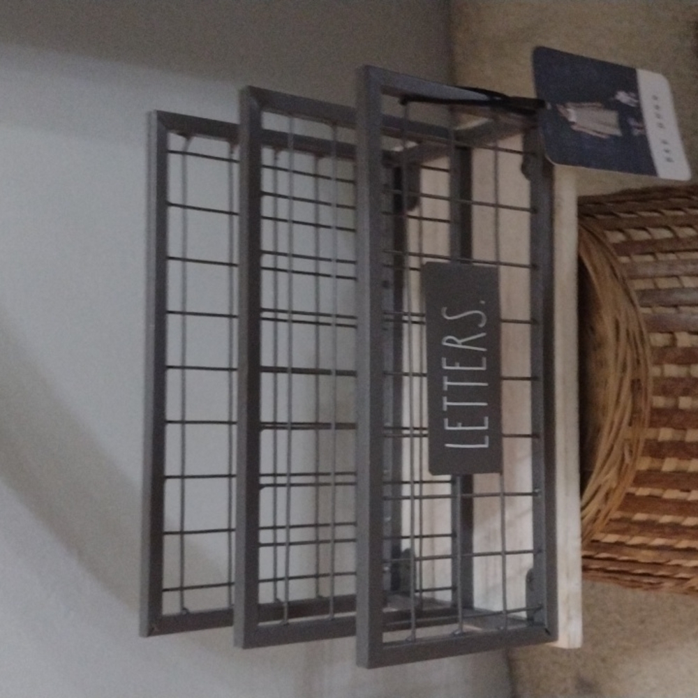 Rae Dunn letter holder